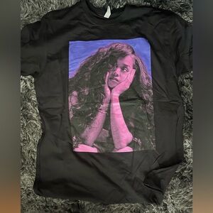 NWOT L H.E.R. Album graphic t shirt